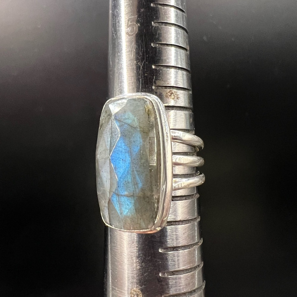 Sterling Silver Rectangle Labradorite Ring - image 5